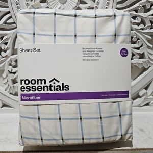 NEW Room Essentials Blue and White Plaid Microfiber Sheet Set TWIN/TWIN XL